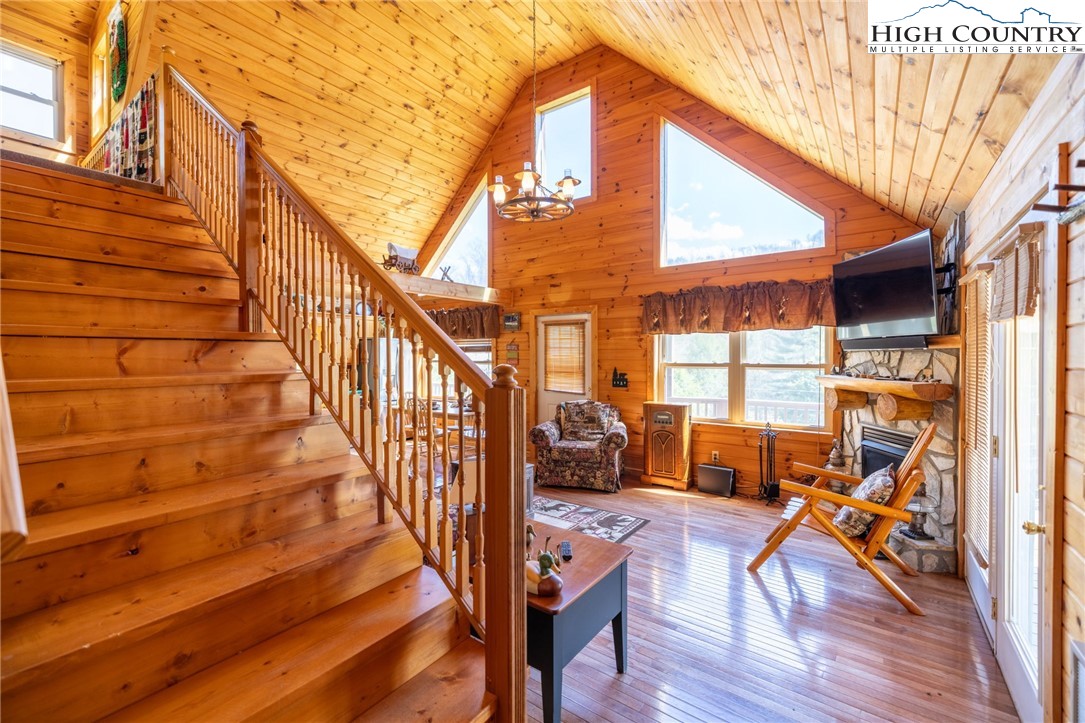 11 Lucky Lakes Drive