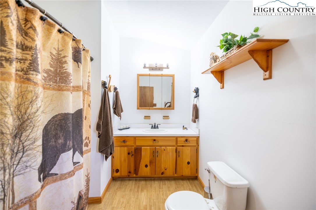 11 Lucky Lakes Drive