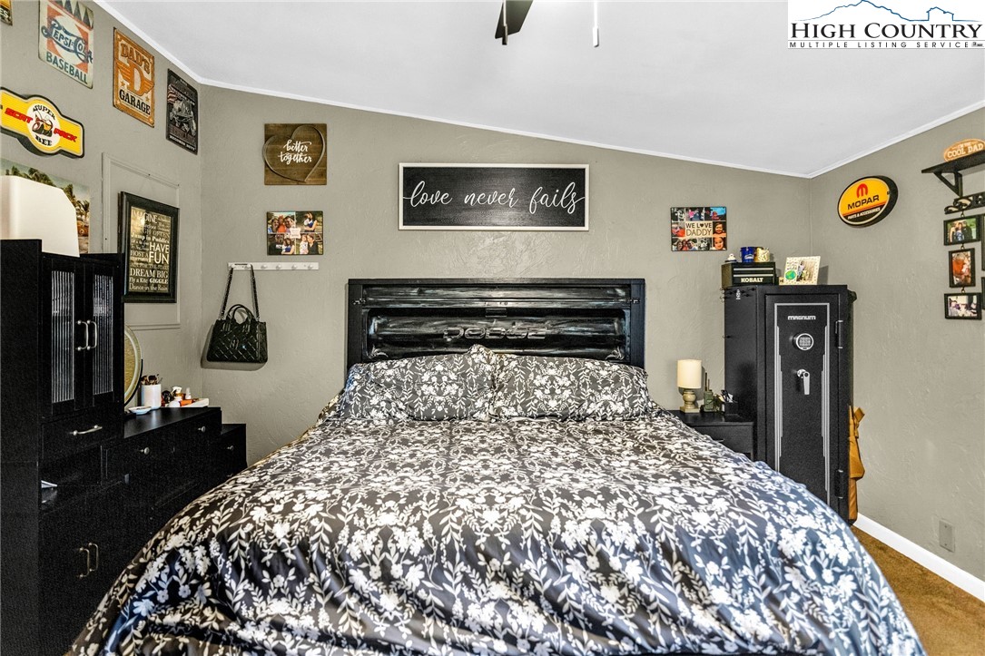 747 Nathans Creek School Road