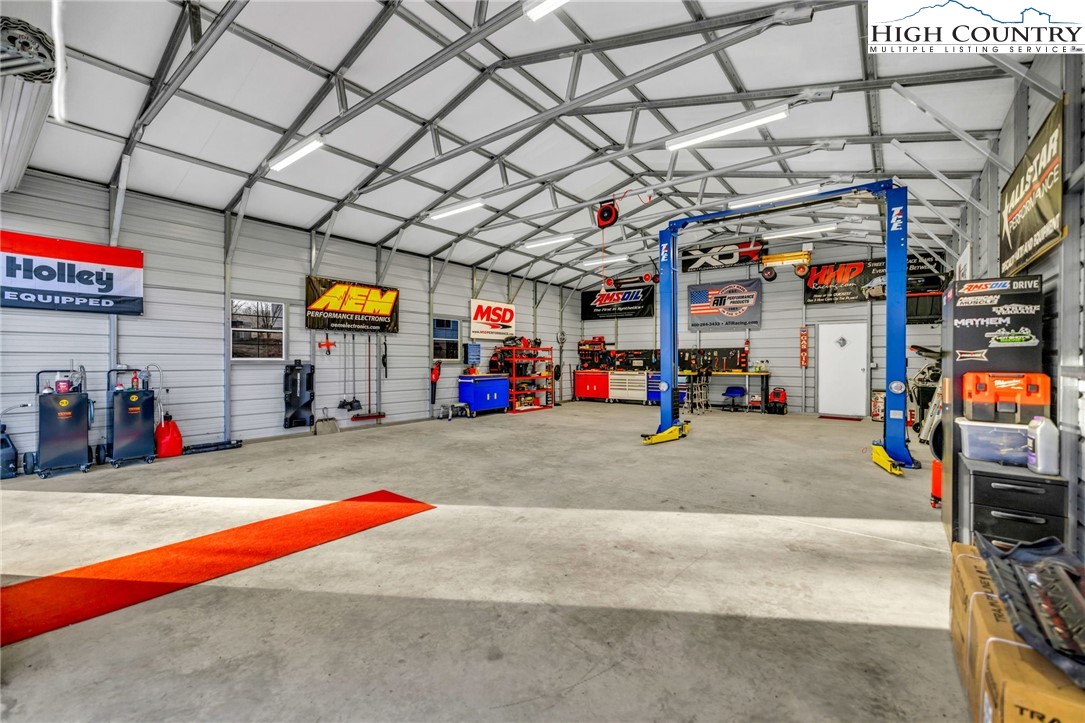 747 Nathans Creek School Road