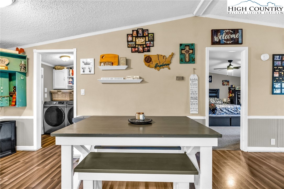 747 Nathans Creek School Road