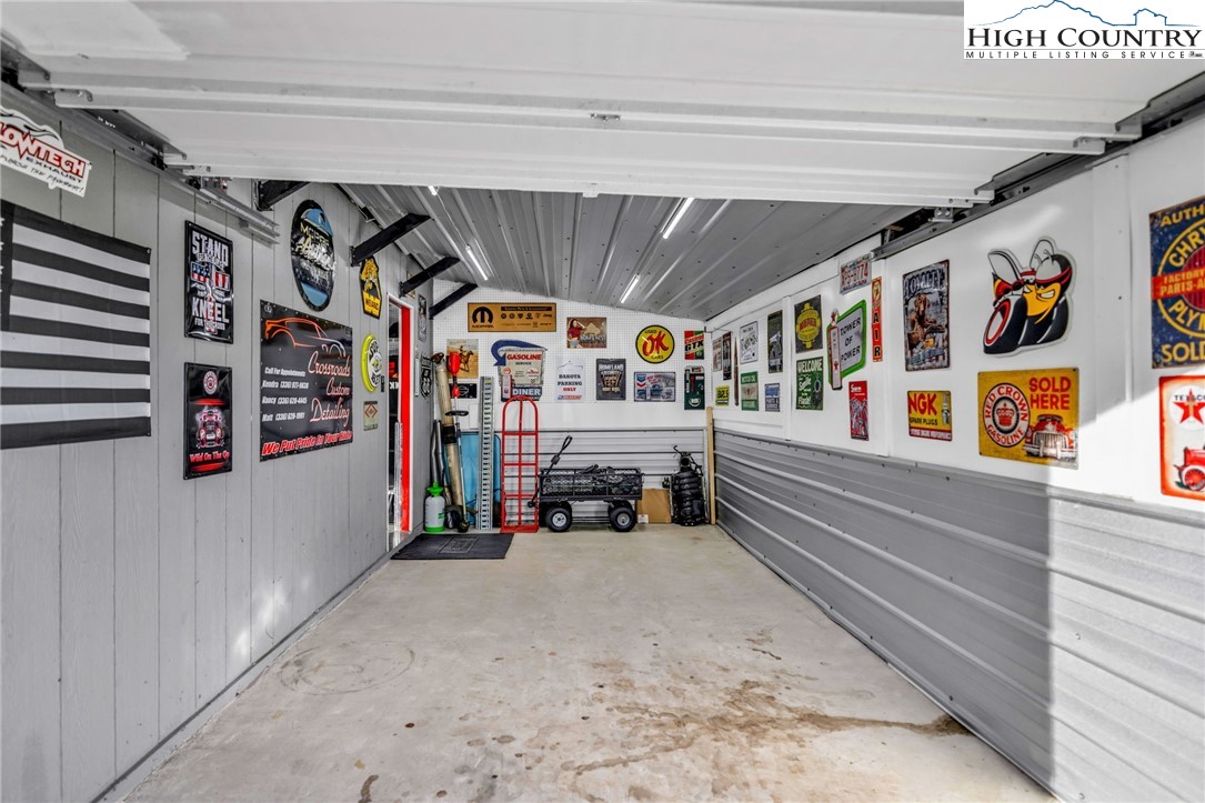 747 Nathans Creek School Road