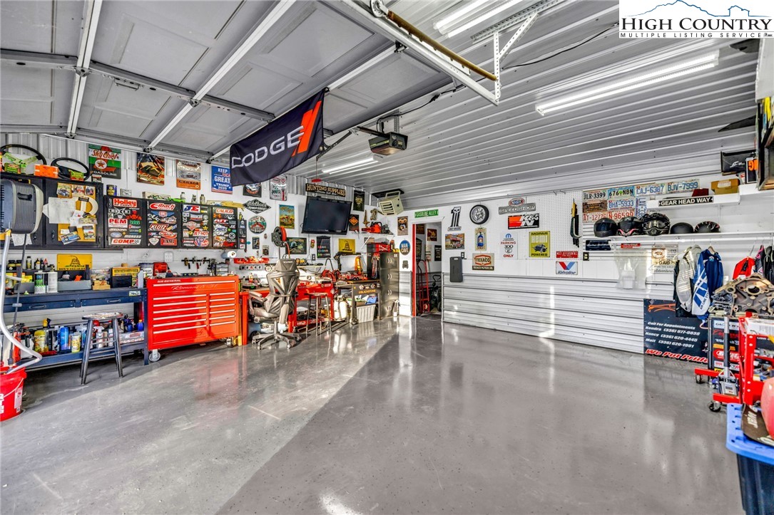 747 Nathans Creek School Road