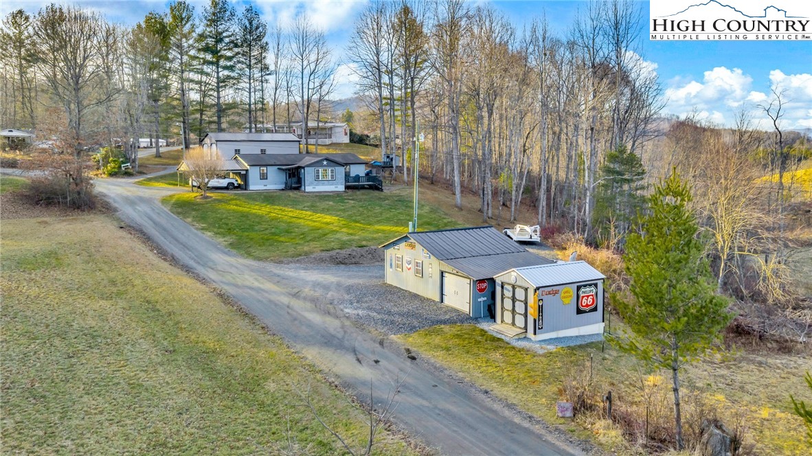 747 Nathans Creek School Road