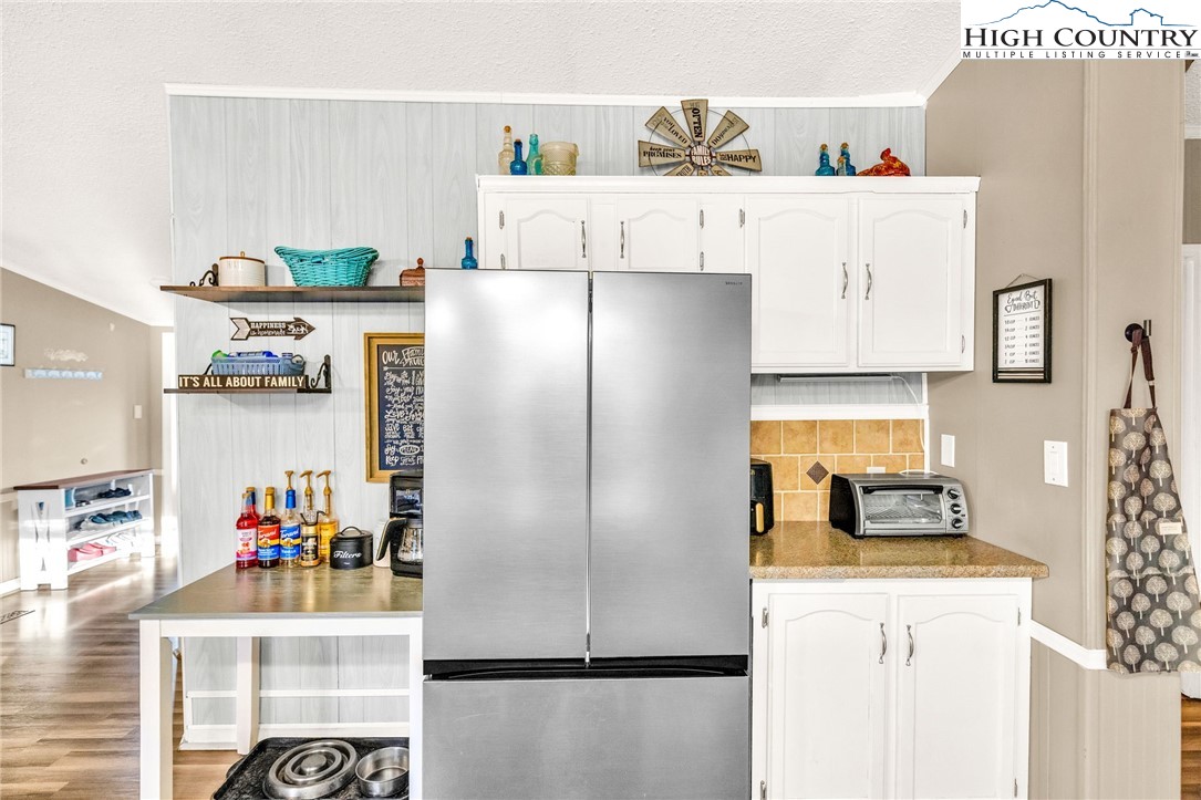 747 Nathans Creek School Road