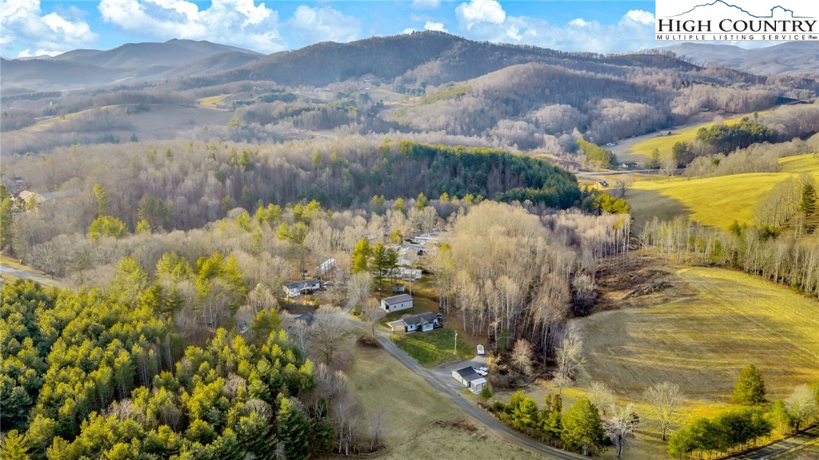 747 Nathans Creek School Road