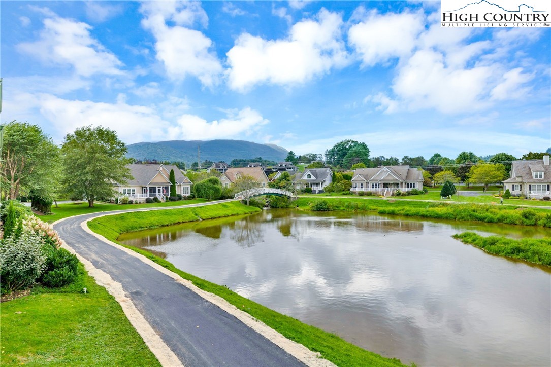 342 Birkdale Ridge