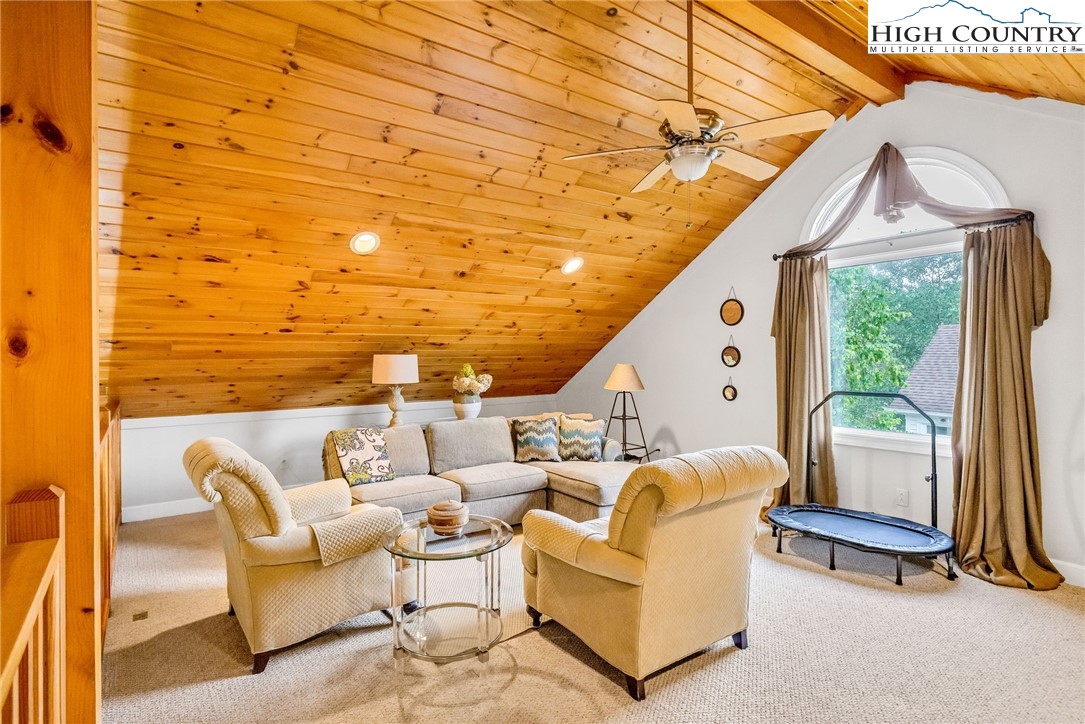 342 Birkdale Ridge
