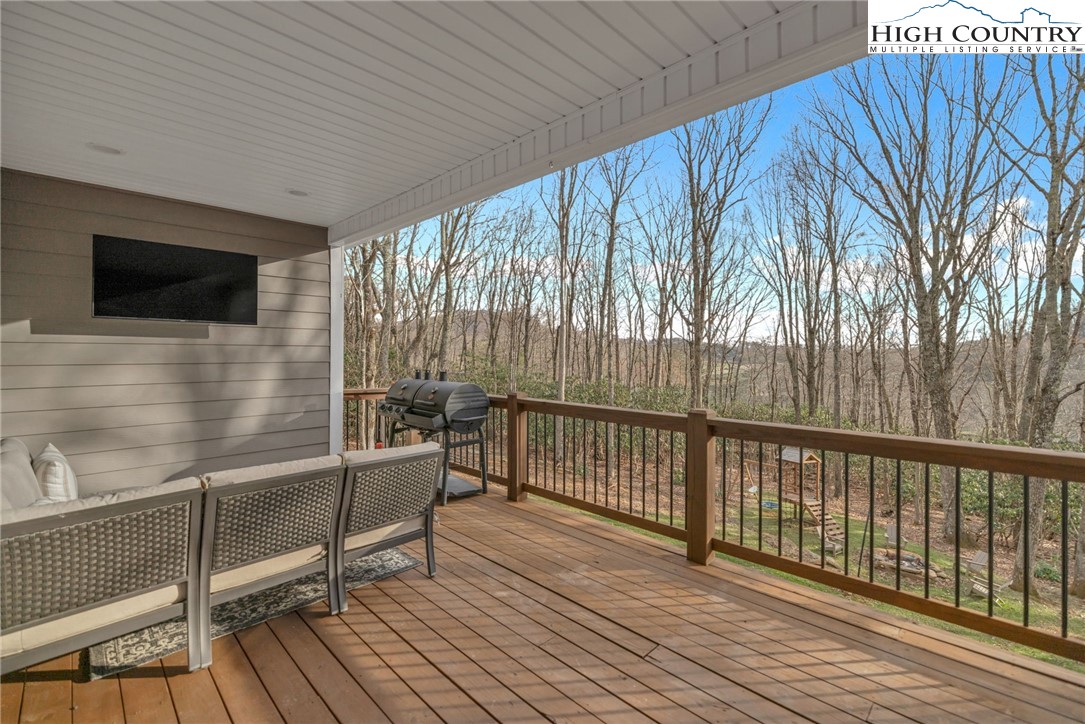 362 Fairway Oaks Drive