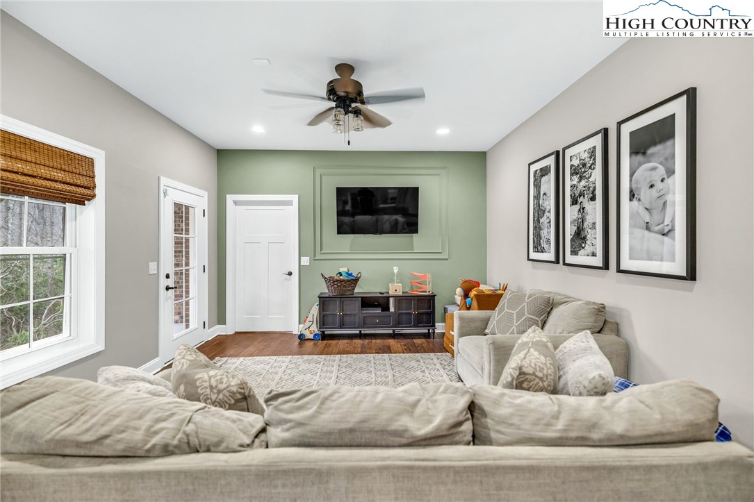 362 Fairway Oaks Drive