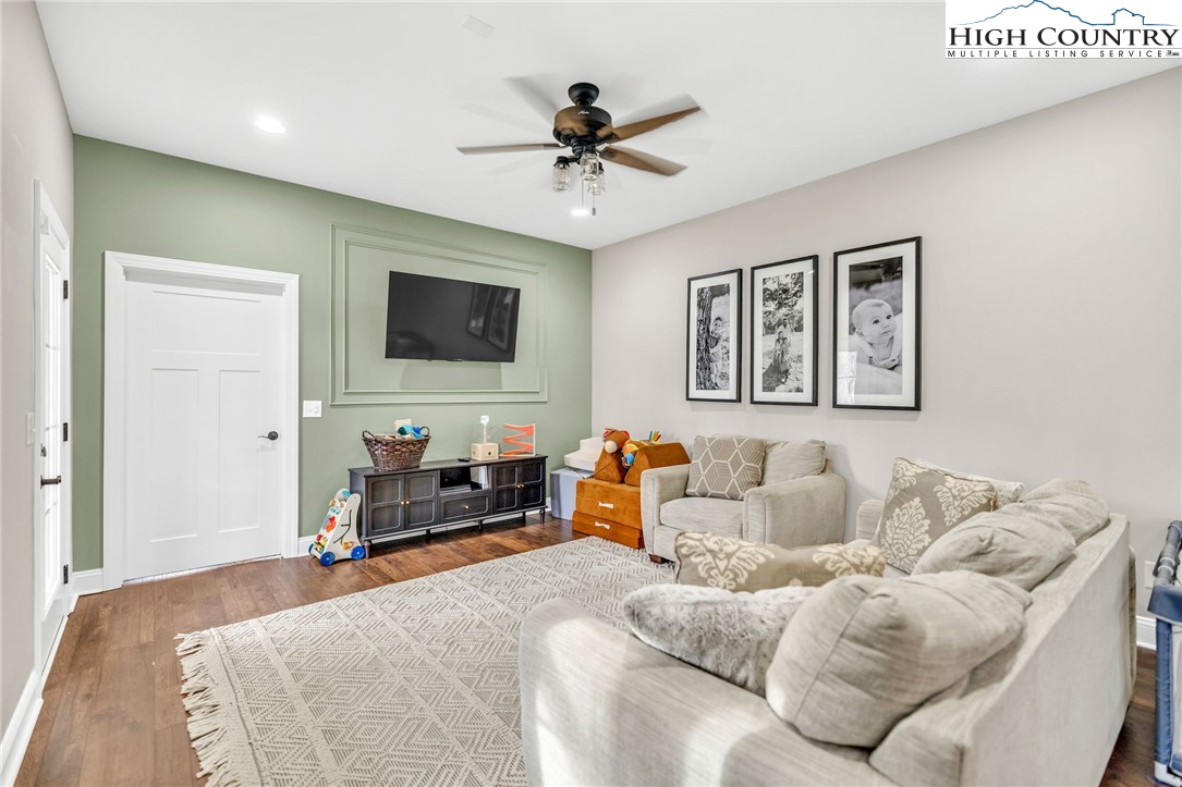 362 Fairway Oaks Drive