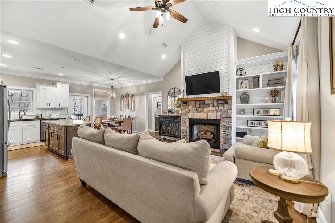 362 Fairway Oaks Drive