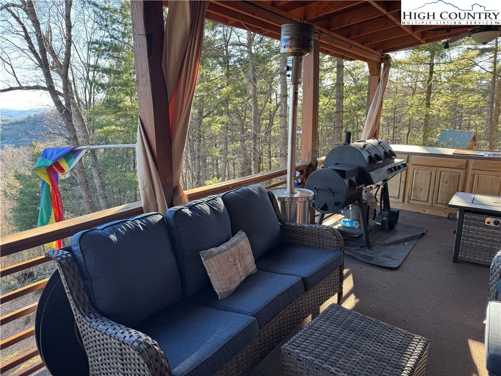 871 Lower Nettle Knob Road