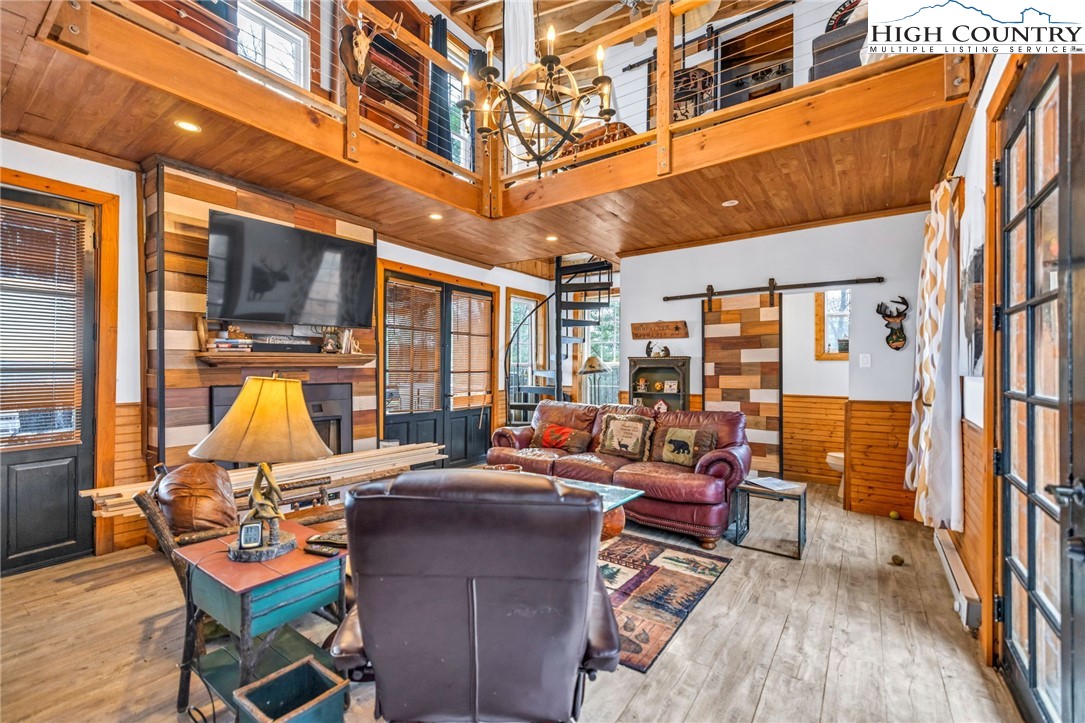 871 Lower Nettle Knob Road