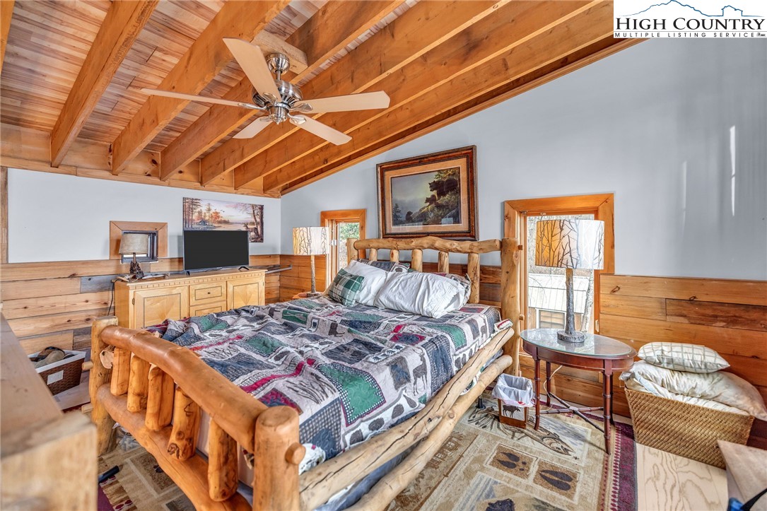 871 Lower Nettle Knob Road