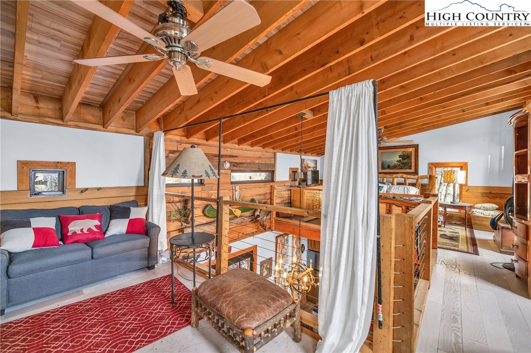 871 Lower Nettle Knob Road