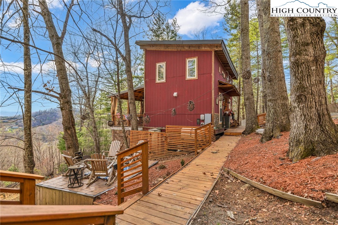 871 Lower Nettle Knob Road