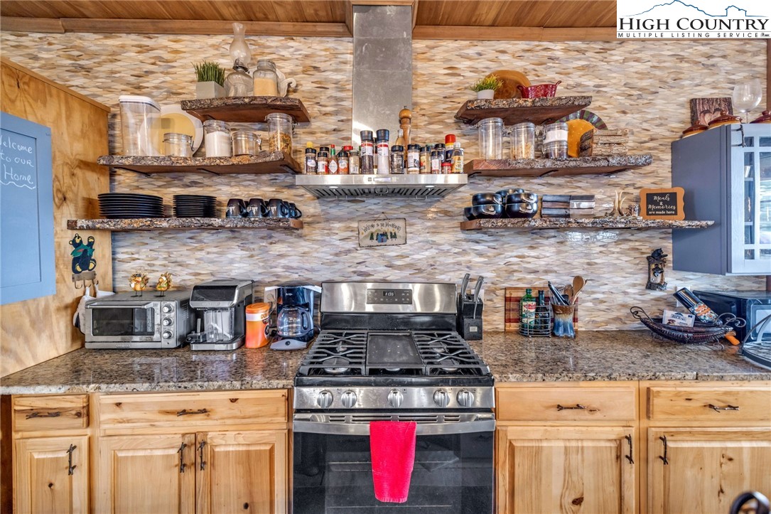 871 Lower Nettle Knob Road