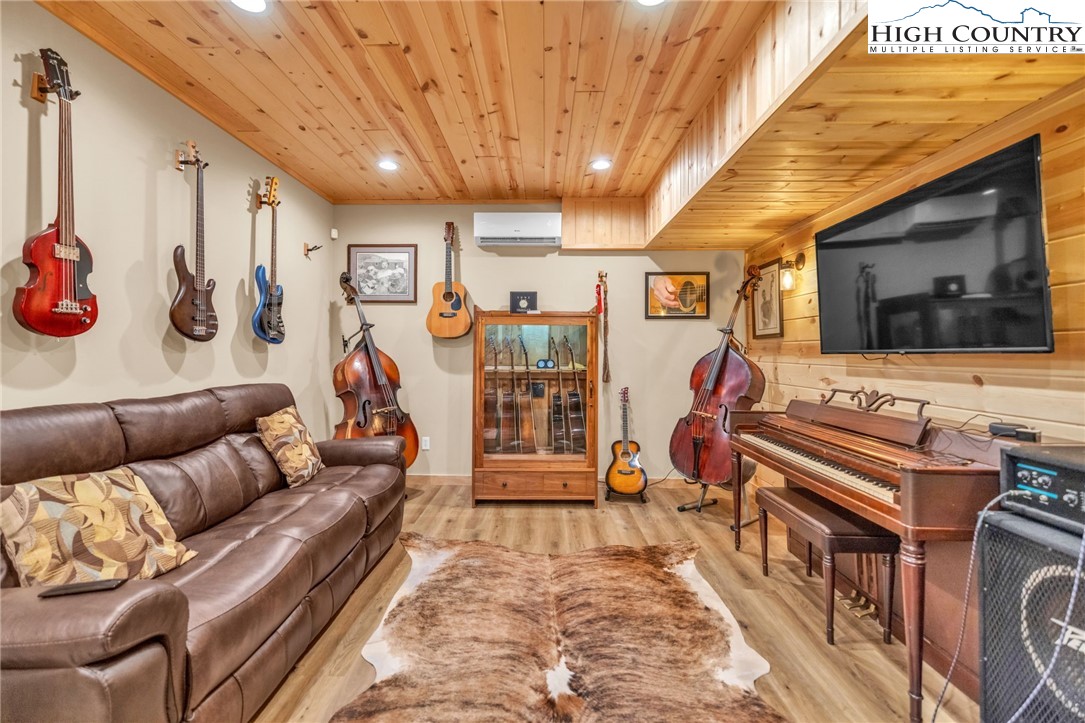 632 Big Tree Road