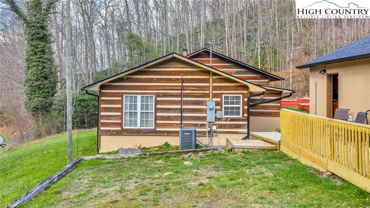 2292 Old Highway 16