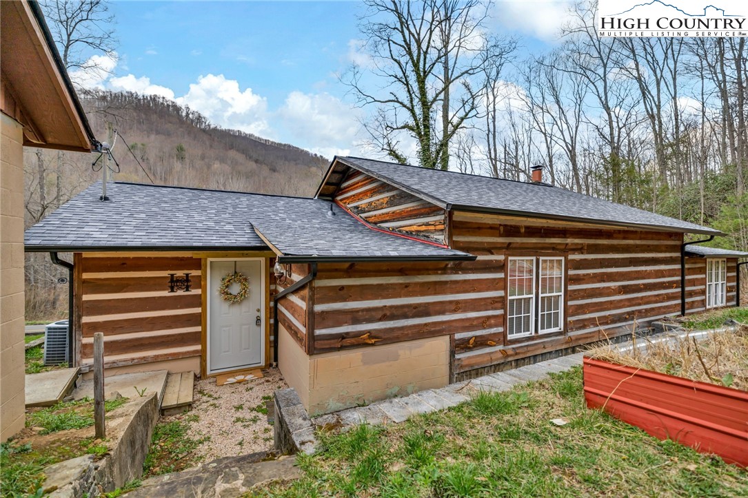 2292 Old Highway 16