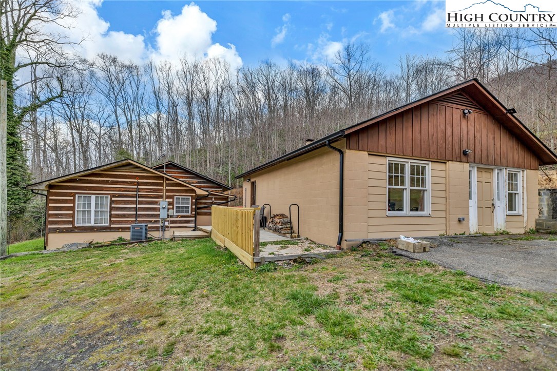 2292 Old Highway 16