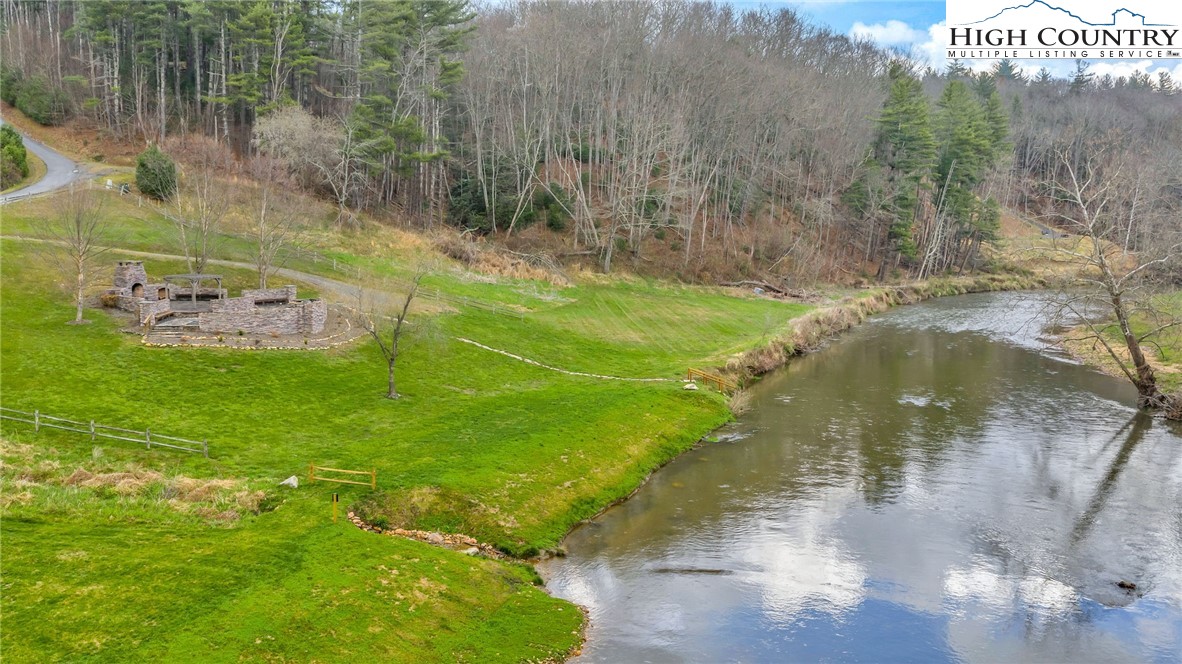 75 Trailwood Drive