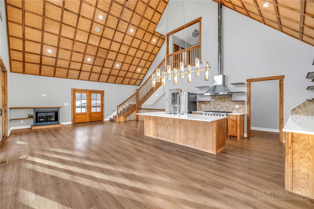 250 Noahs Ridge