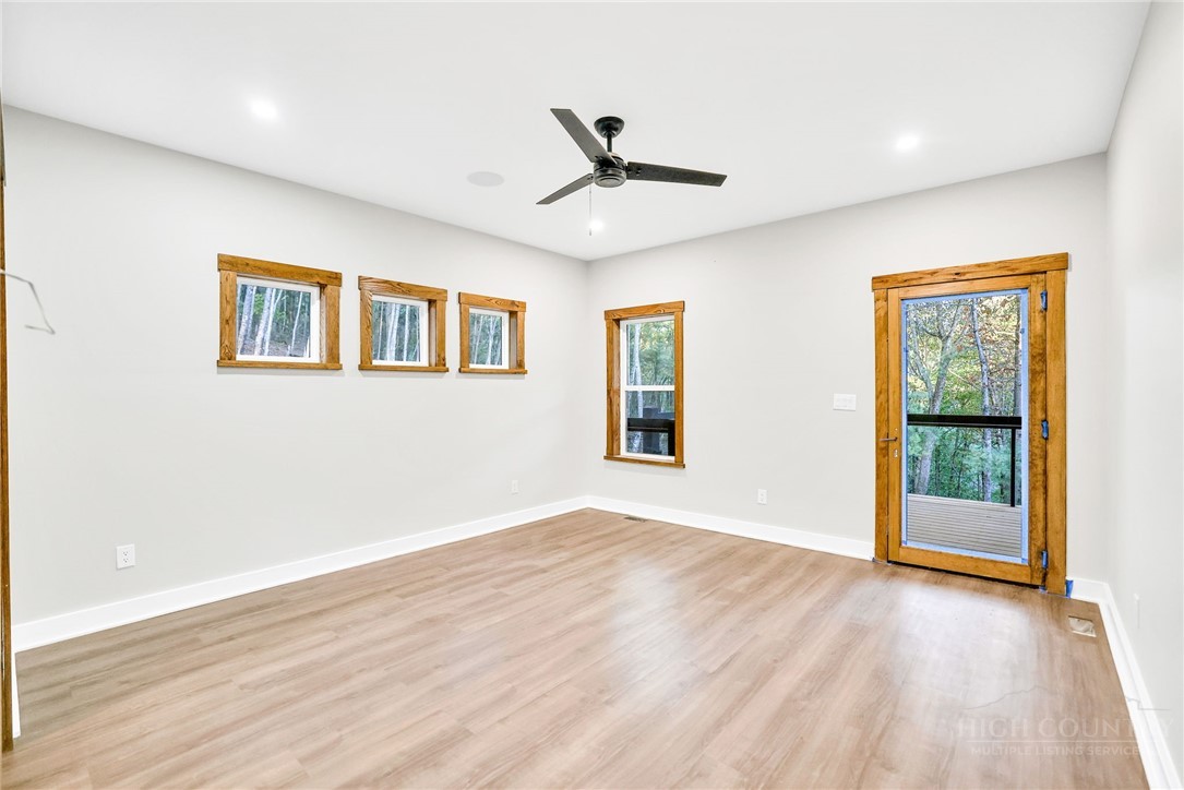 250 Noahs Ridge