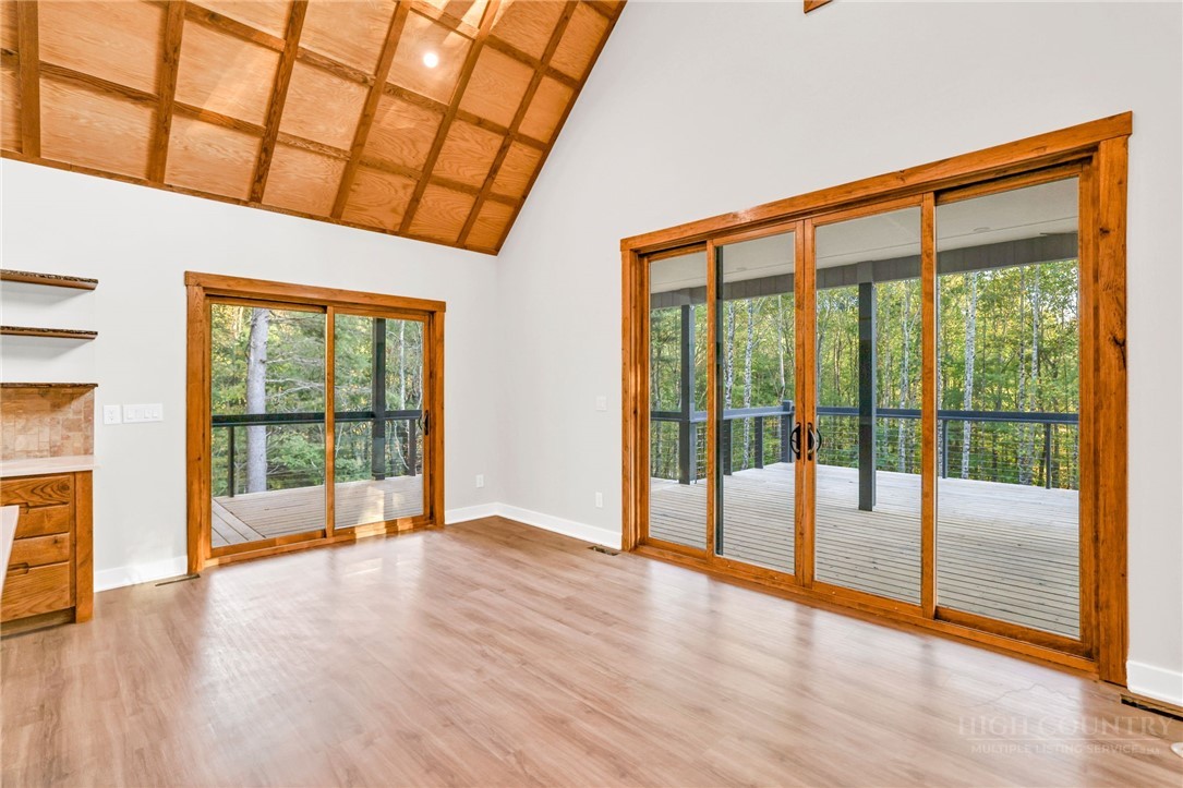 250 Noahs Ridge