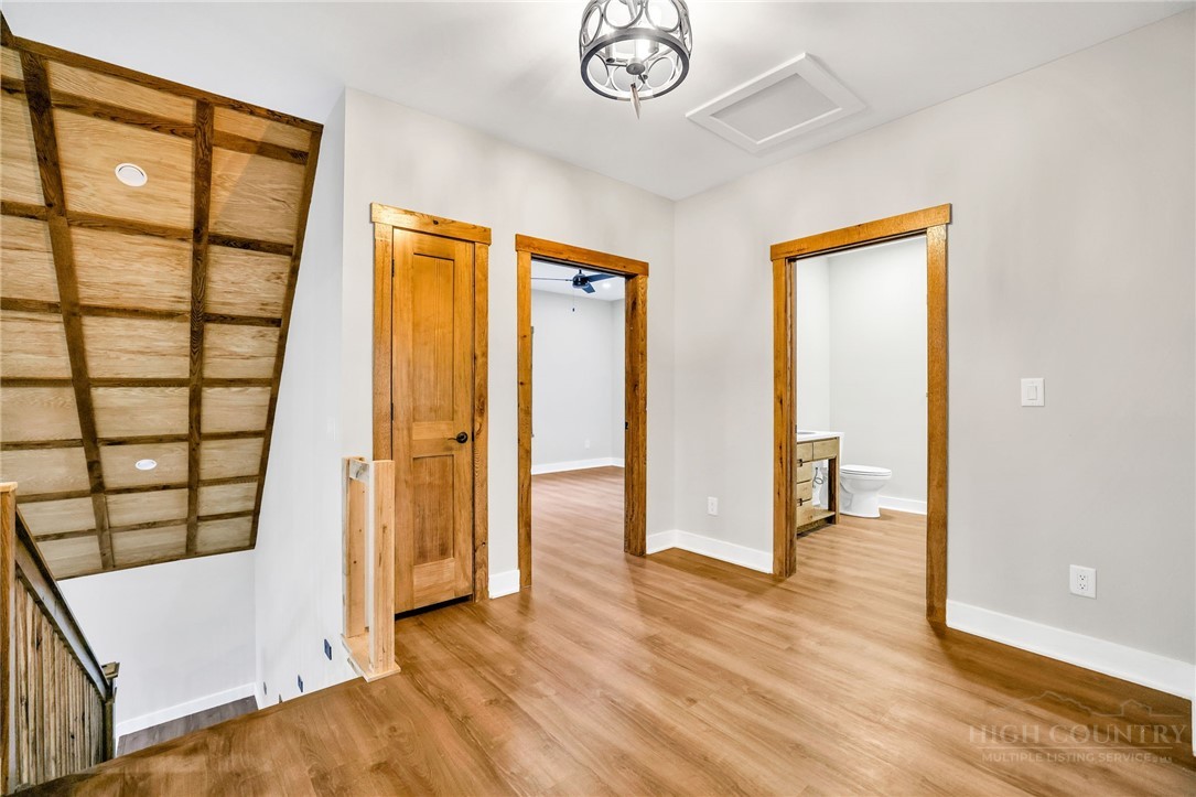 250 Noahs Ridge
