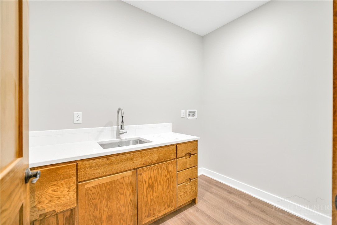 250 Noahs Ridge