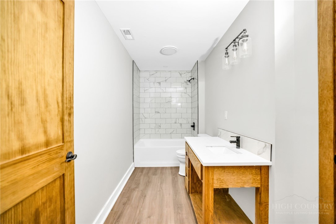 250 Noahs Ridge