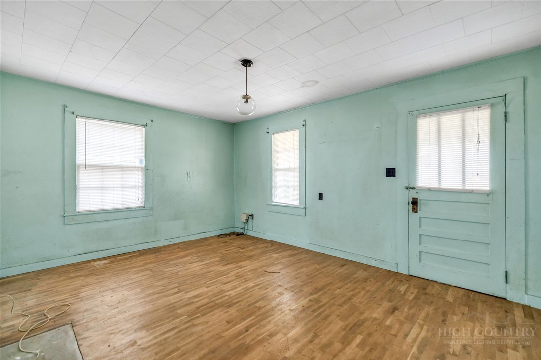 3630 US Highway 221 N