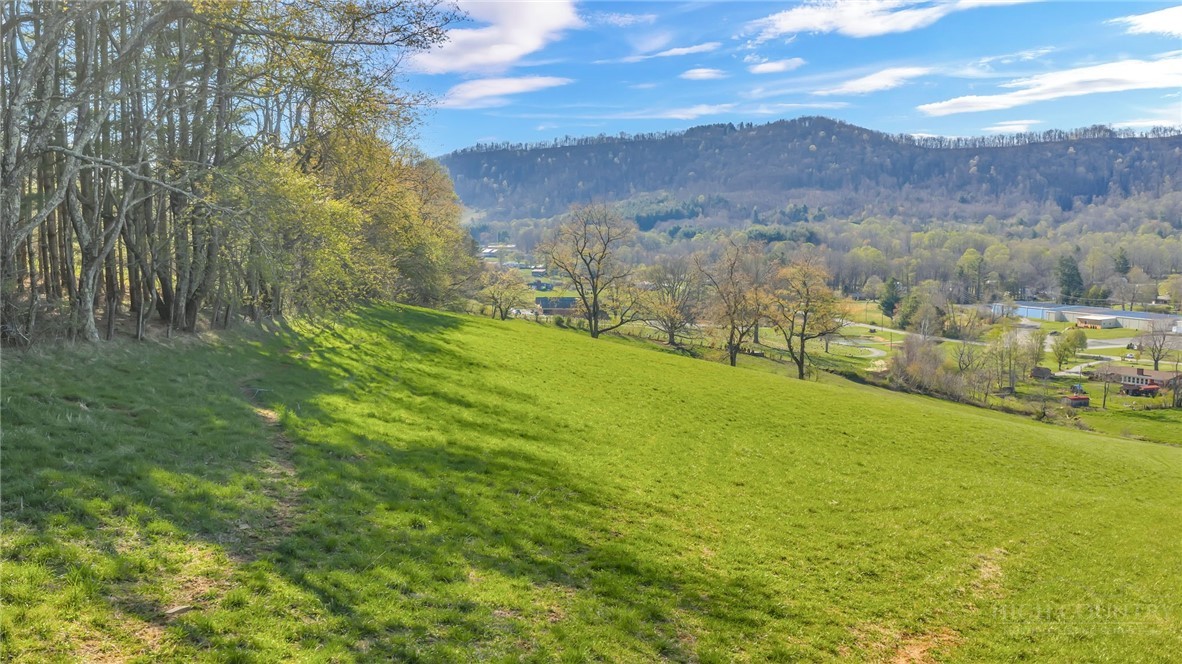 3630 US Highway 221 N