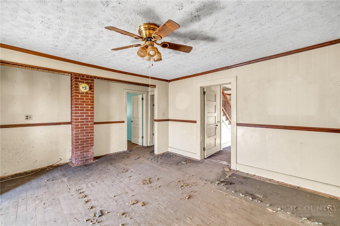 3630 US Highway 221 N