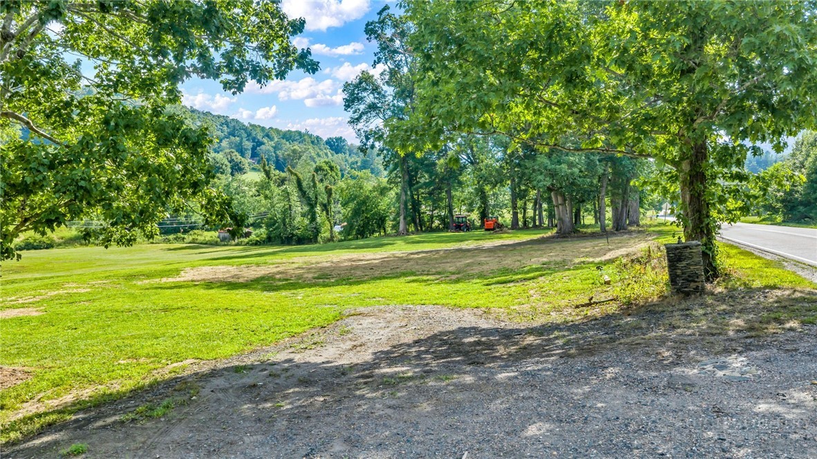 3630 US Highway 221 N