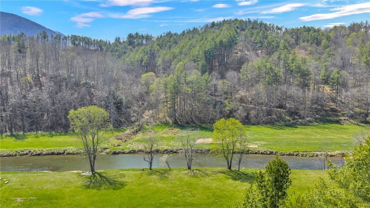 Lot 4 Venue Views Drive