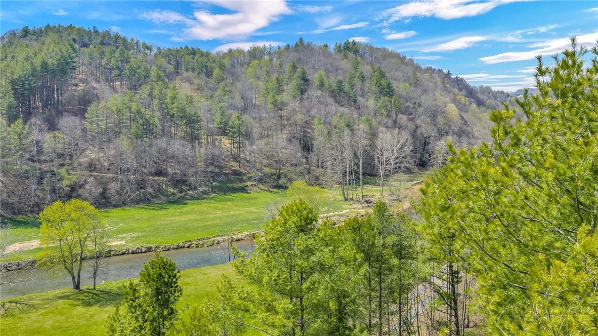 Lot 4 Venue Views Drive