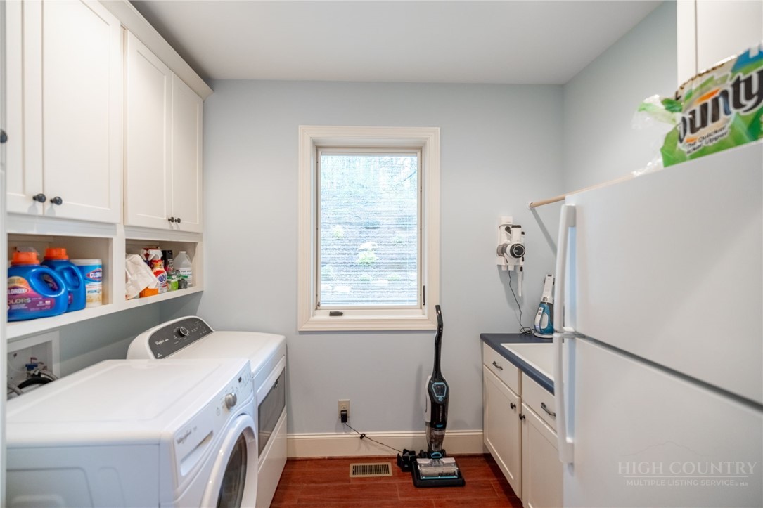 594 Village Pine Drive