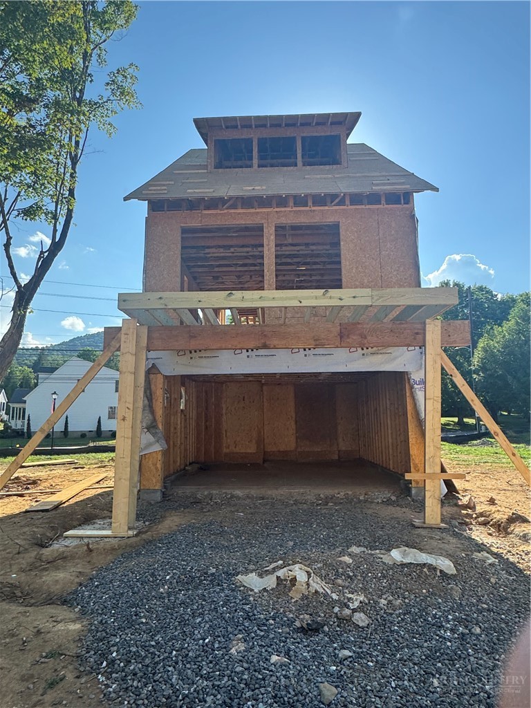 23 N. Jefferson Avenue