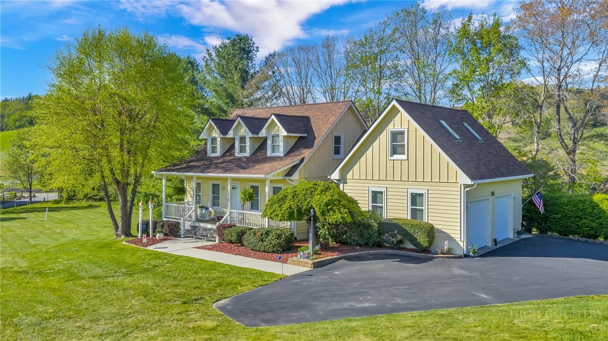 153 Knollview Place