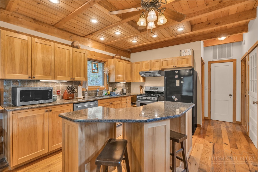 1819 Fulton Reeves Road