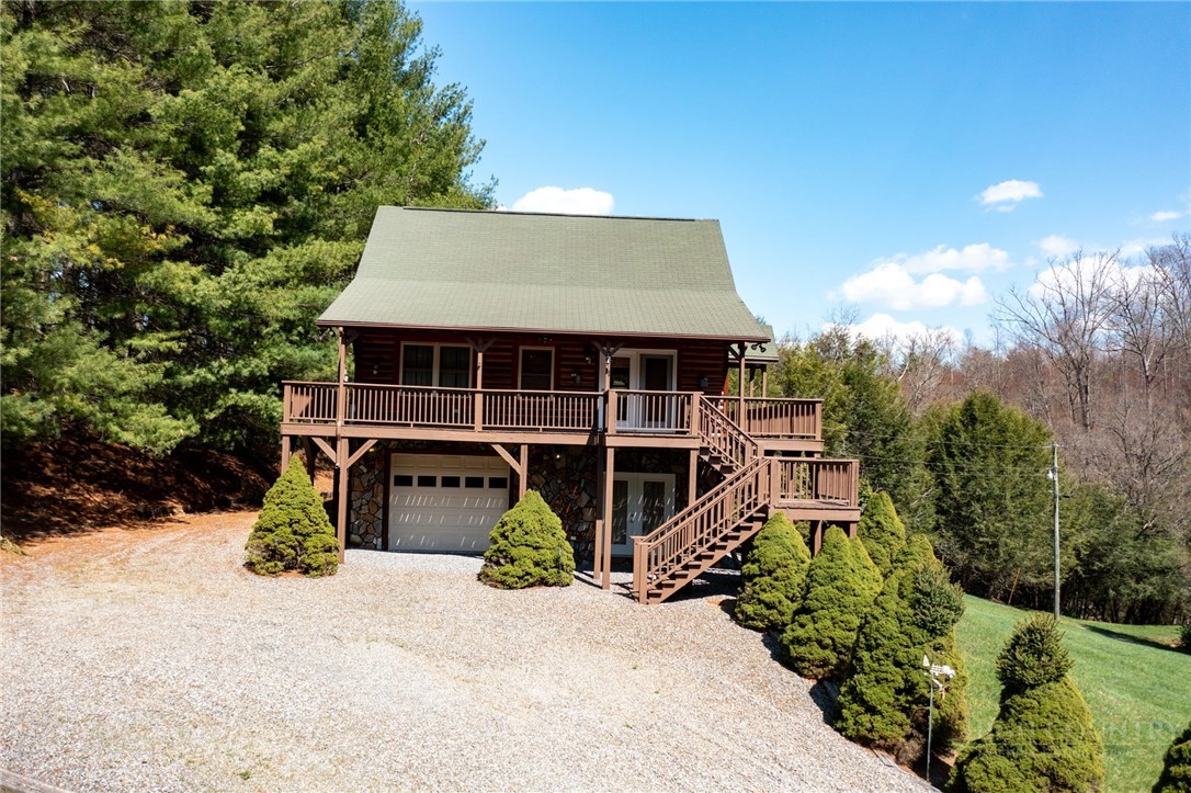 11 Lucky Lakes Drive