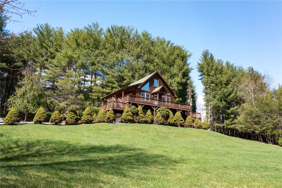 11 Lucky Lakes Drive