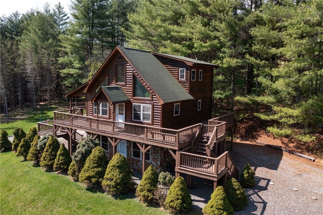 11 Lucky Lakes Drive