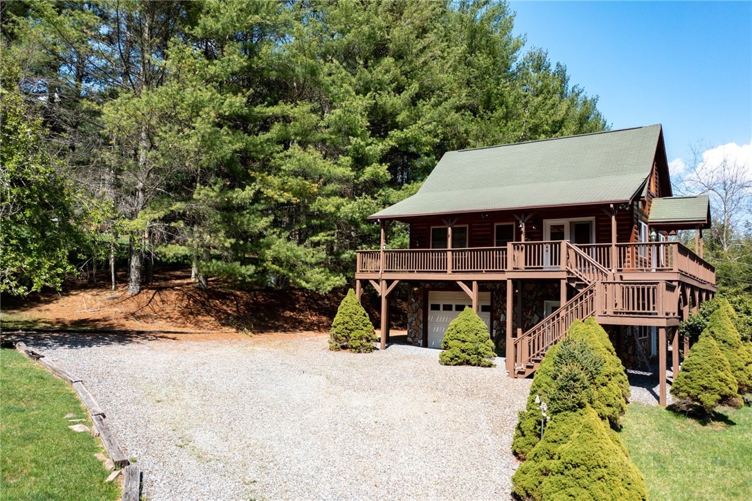 11 Lucky Lakes Drive