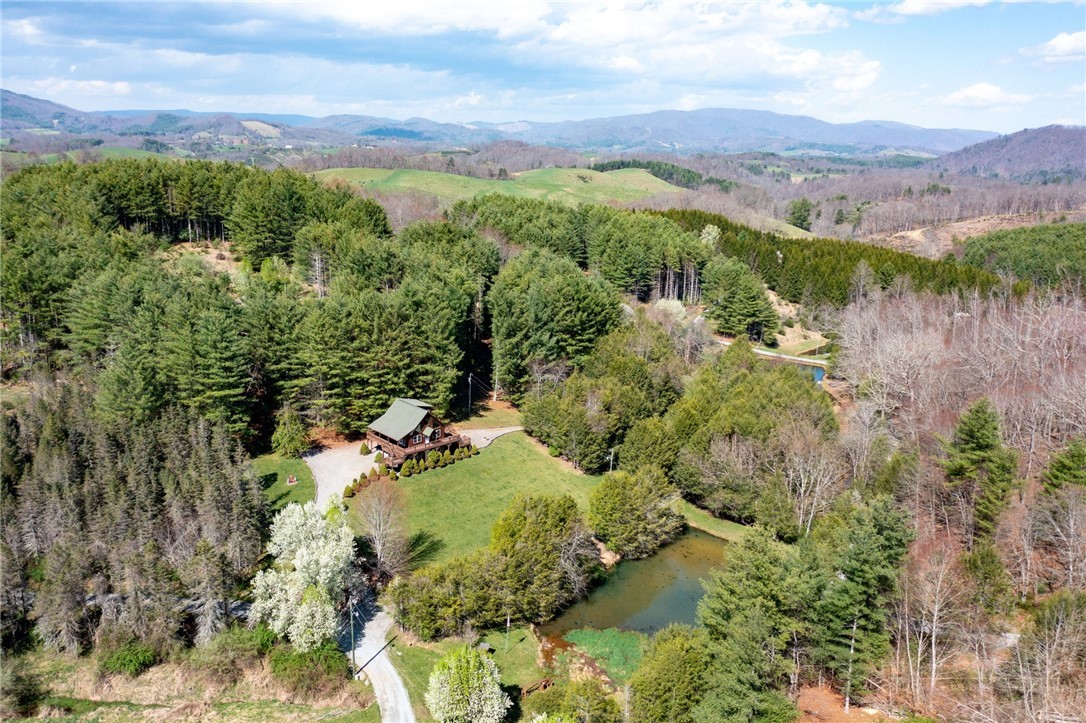 11 Lucky Lakes Drive