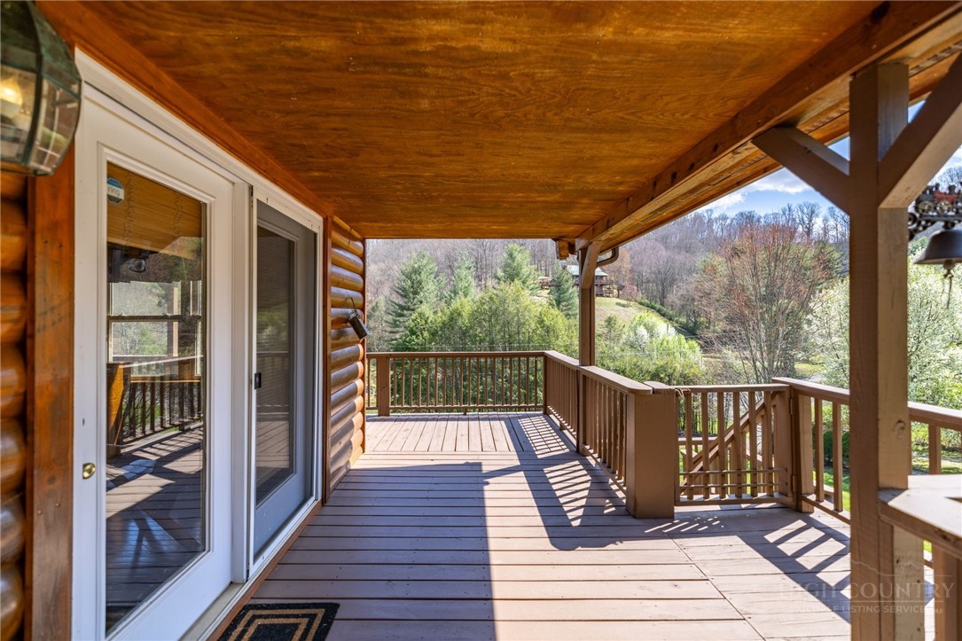 11 Lucky Lakes Drive