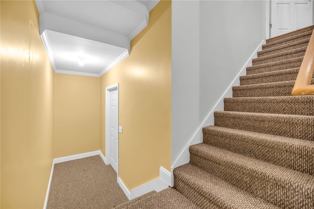 123 Laura Avenue